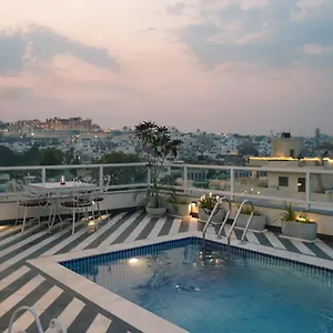 https://villa-naren.udaipurhotels.org